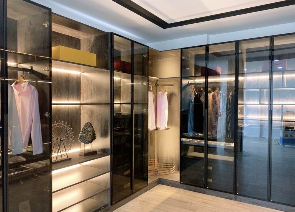 3-1.jpg Tủ Quần Áo Nhôm Kính Cửa Lùa