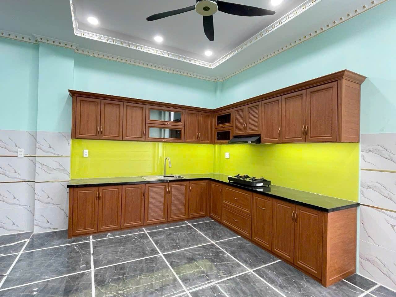 Tủ Bếp Cổ Điển