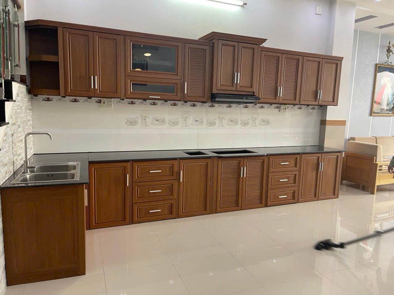 Tủ Bếp Cổ Điển