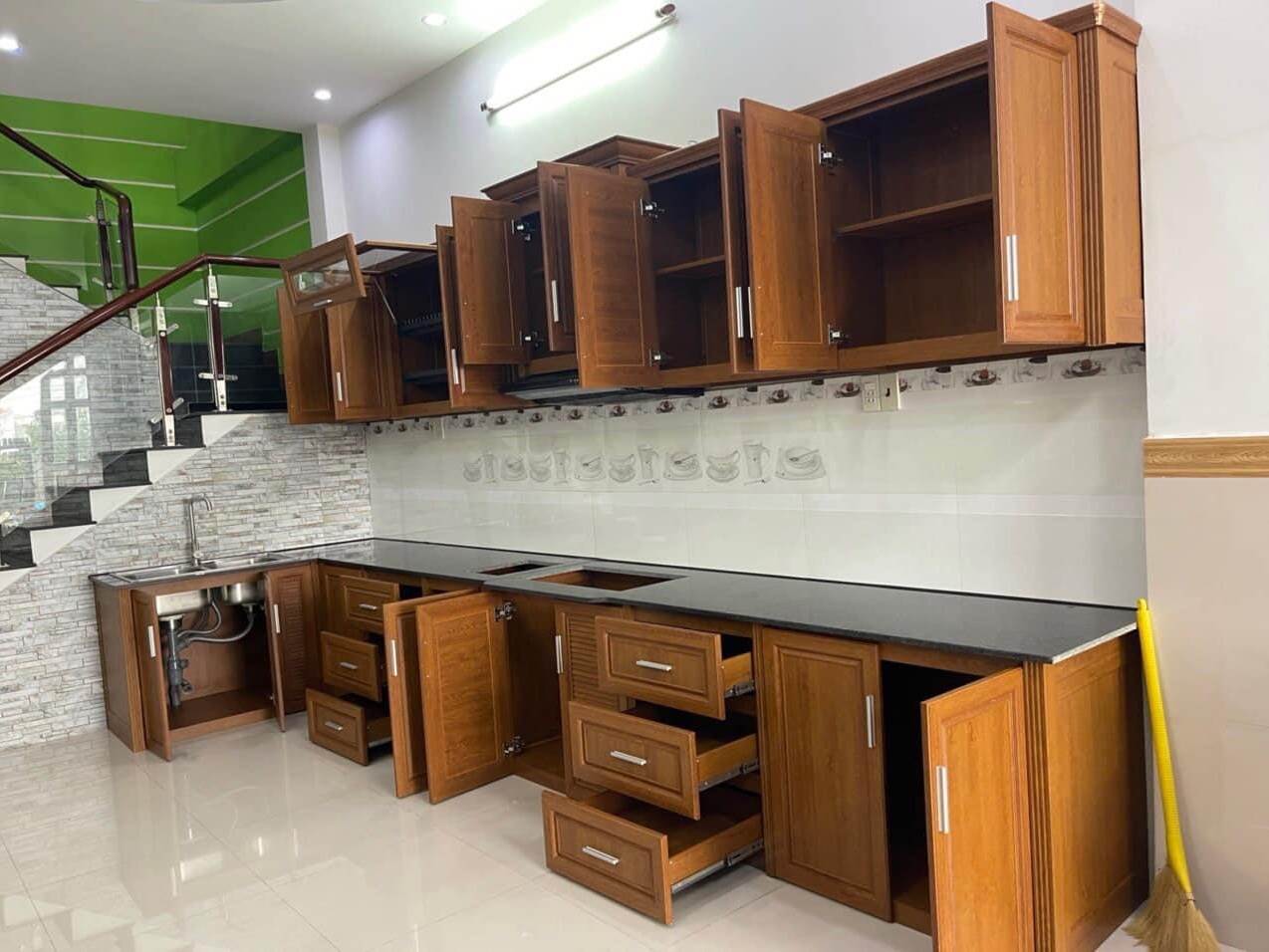 Tủ Bếp Nhôm Vân Gỗ