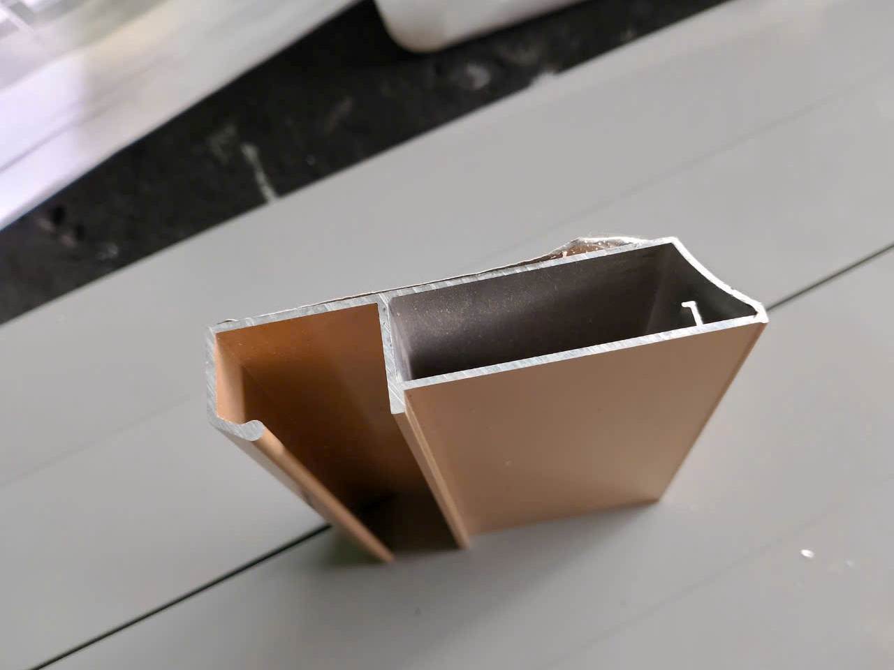 tay_nam_C-2.jpg Hệ Nhôm Tay Nắm C