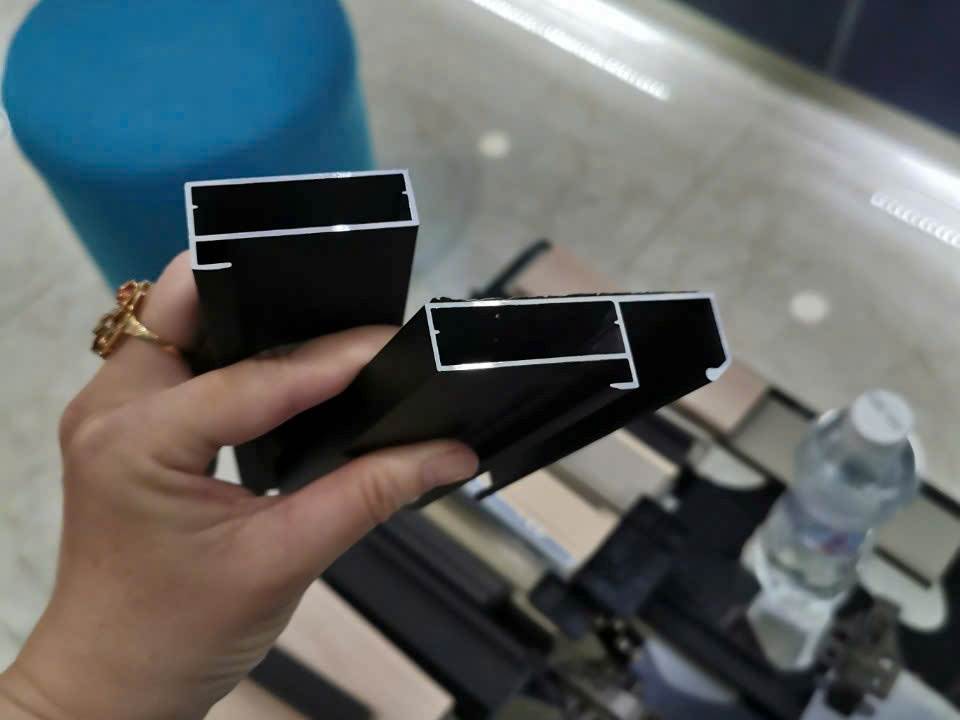 tay_nam_C-3.jpg Hệ Nhôm Tay Nắm C