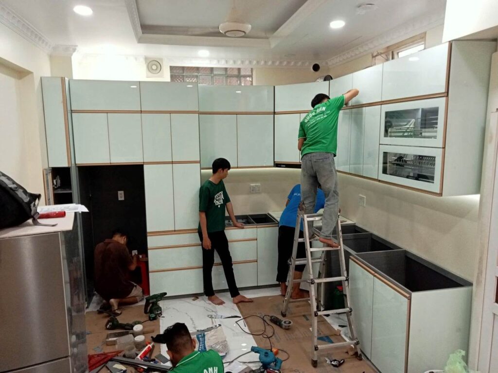 Hệ nhôm tay nắm C