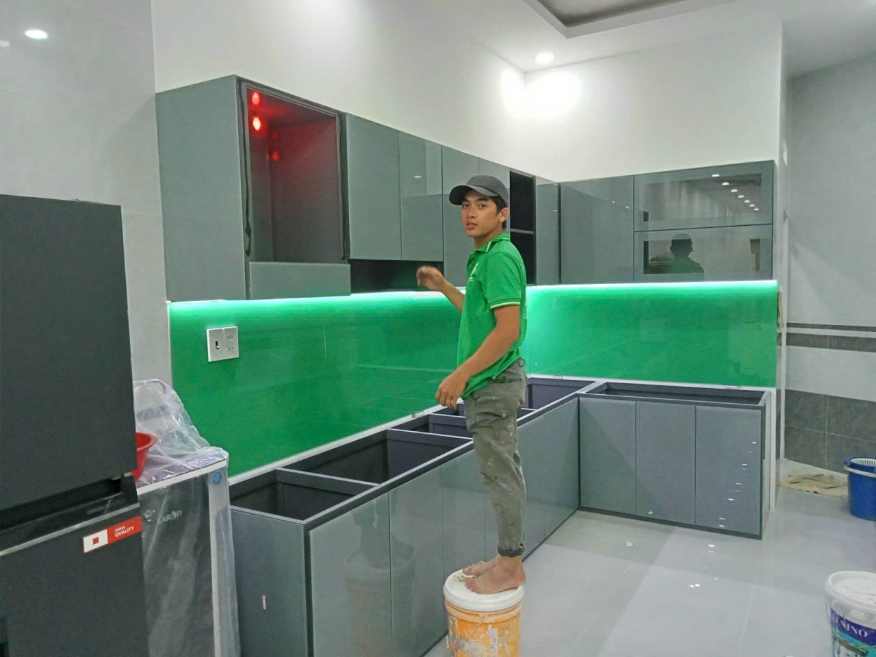 Kính ốp bếp