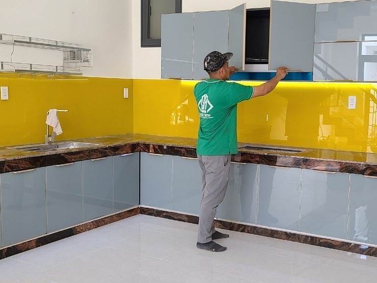  Kính Ốp Bếp