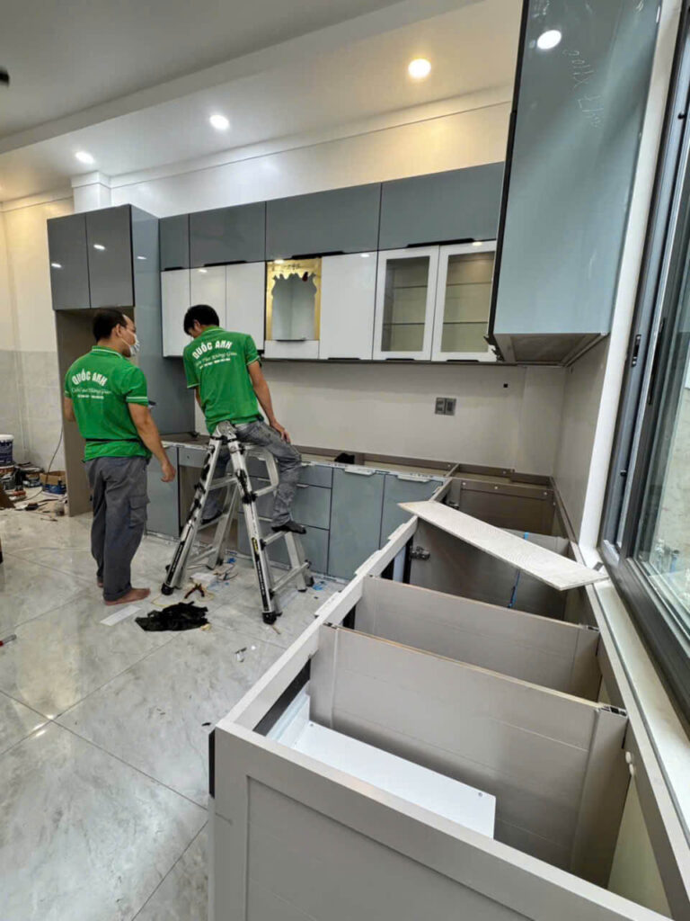 Công Trình Tủ Bếp Nhôm Hợp Kim Cánh Kính CNC