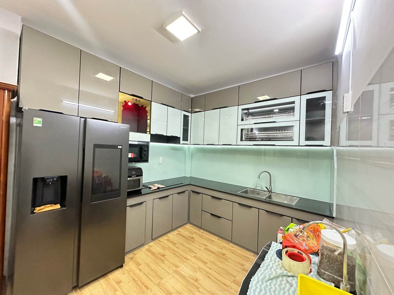 Tủ Bếp Nhôm Lá Ghép