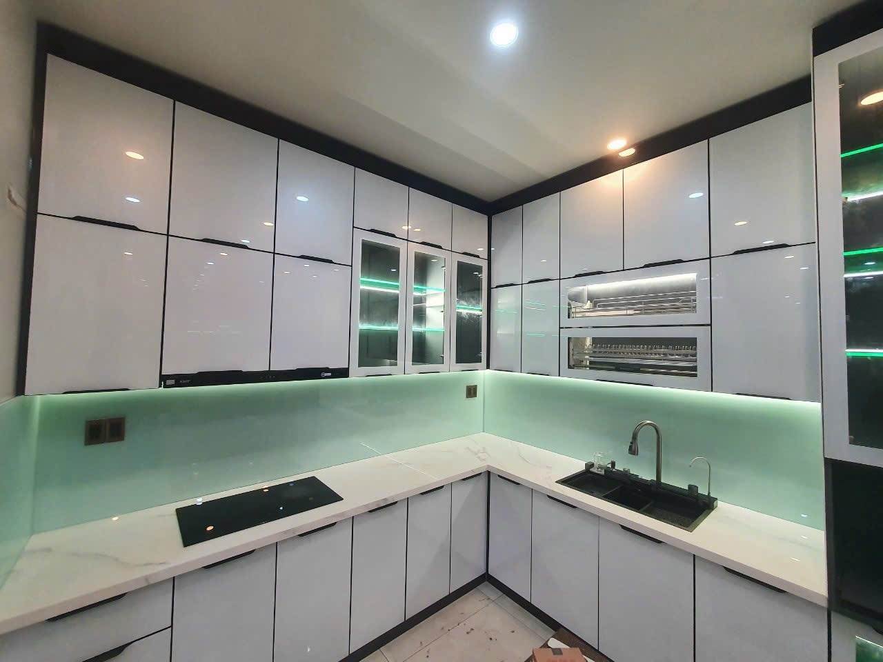 Tủ Bếp Nhôm Trắng Sứ