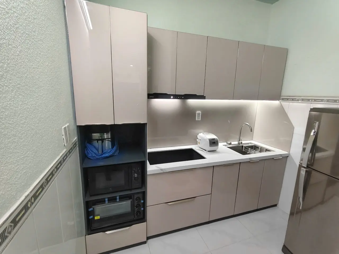 TỦ BẾP CHỮ I